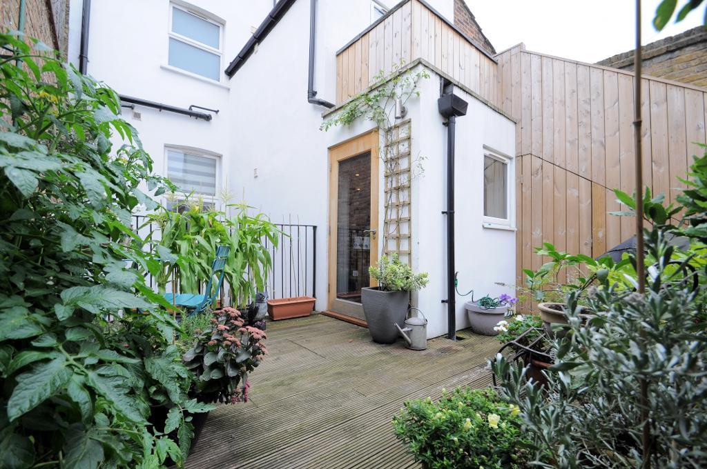 3 Bedroom To Let in Friary Road, London, SE15 1PX Kushy