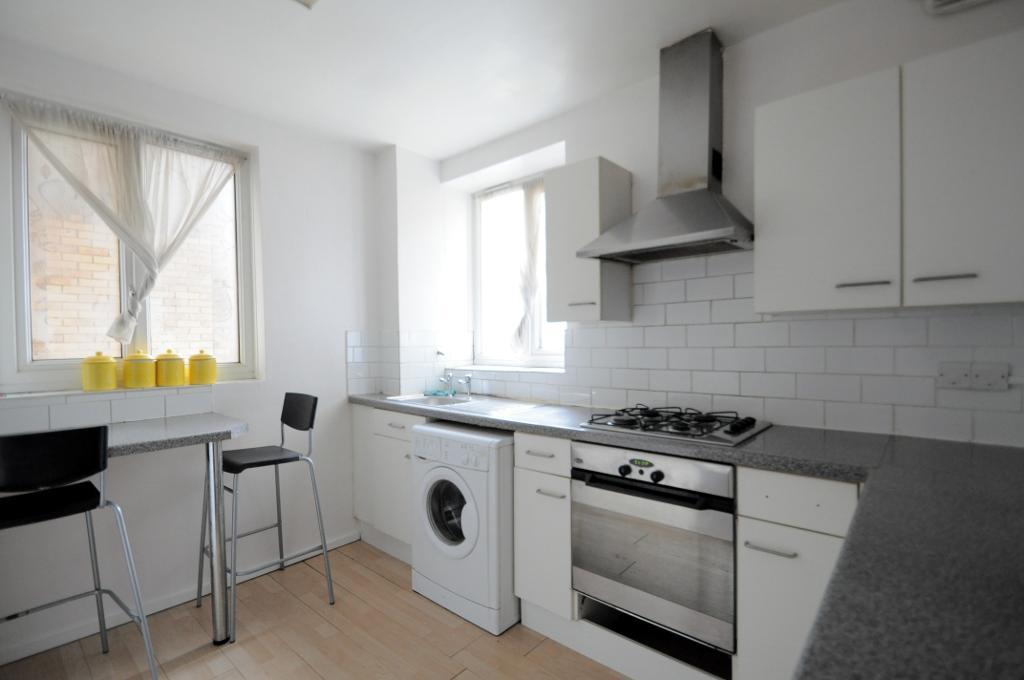 Arnould Avenue, London, SE5 8AU